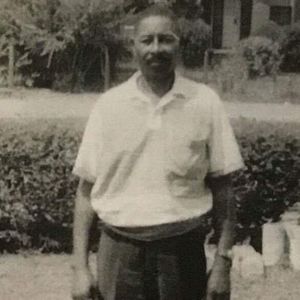 Meet your Posher, Maxine